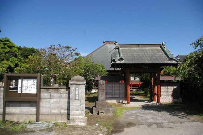千葉県白子町 法王山妙法寺の山門